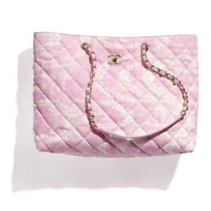 Chanel Maxi Flapbag Pink