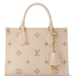 Skip to the beginning of the images gallery Louis Vuitton Onthego PM M14403 Cream